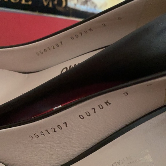 Salvatore Ferragamo Women's Pumps Sz 9 - Picture 8 of 12